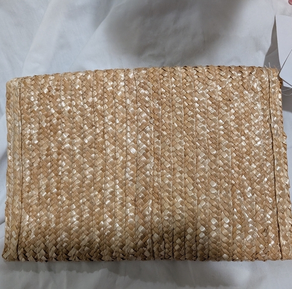 Nwt Roxy Woven Straw Clutch Crossbody‎ with Pink Accents - Picture 2 of 5